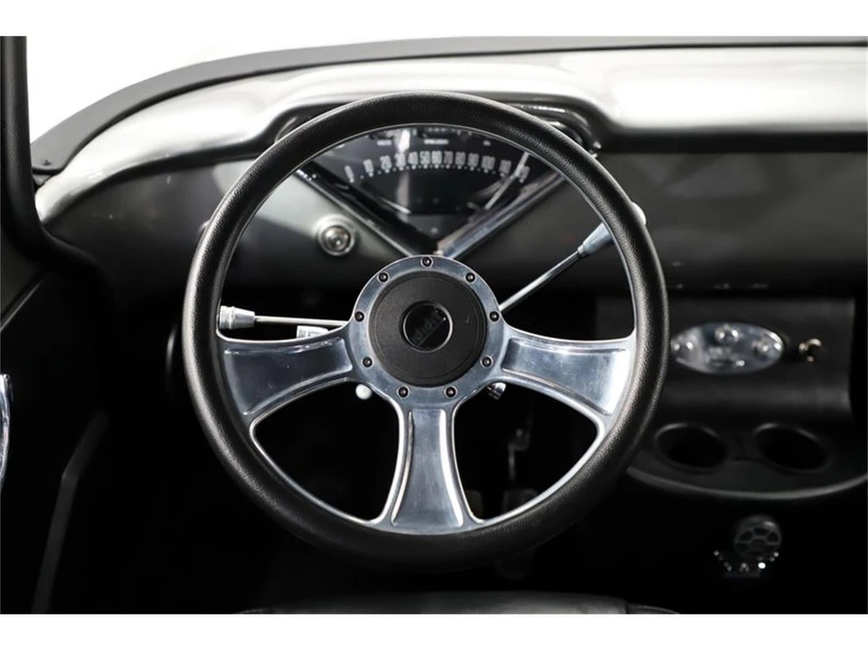 1958 Chevrolet Suburban 4th Gen - Image 14 of 31