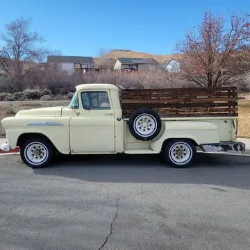 1958 Chevrolet Apache 3200