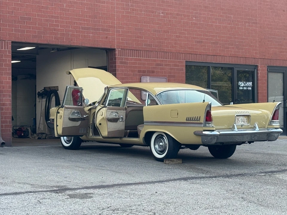 1958 Chrysler New Yorker - Image 16 of 29