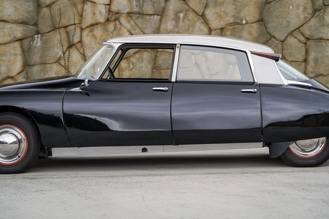 1958 Citroen DS19 - Image 15 of 31