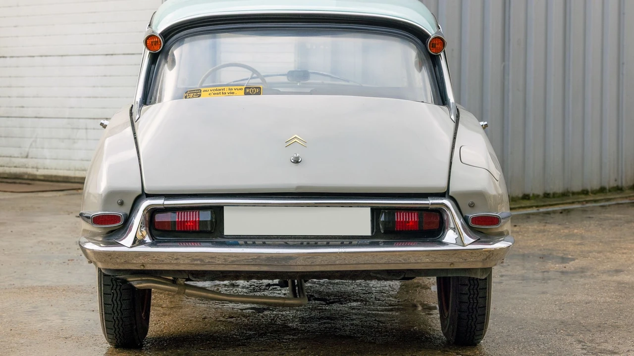 1958 Citroen DS19 - Image 4 of 31