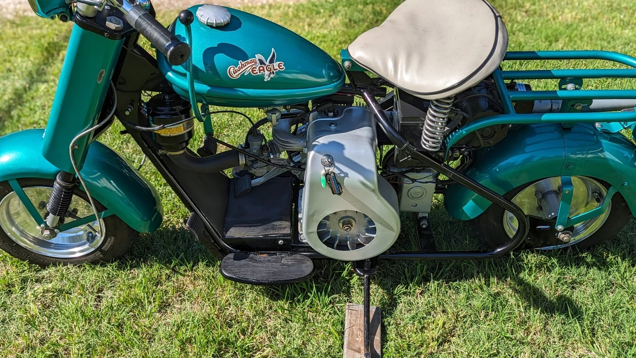1958 Cushman Eagle - Image 6 of 31