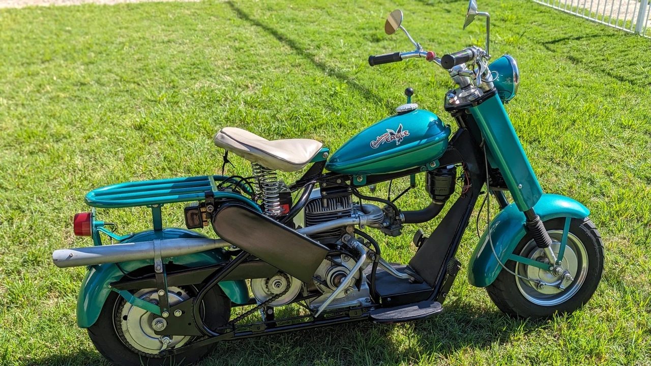1958 Cushman Eagle - Image 15 of 31