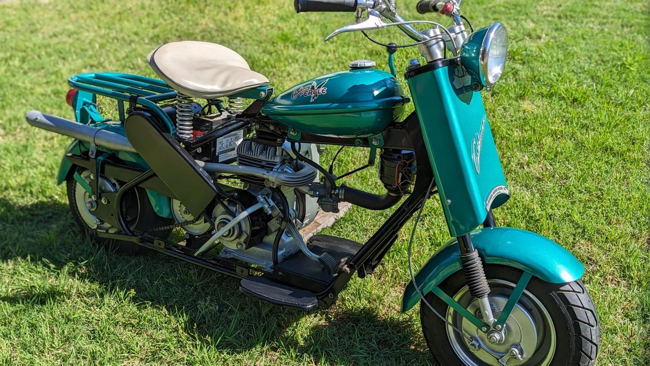 1958 Cushman Eagle - Image 18 of 31