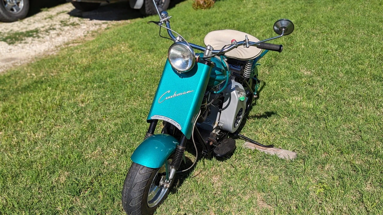 1958 Cushman Eagle - Image 2 of 31
