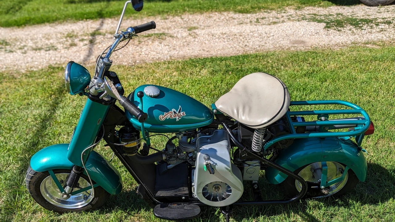 1958 Cushman Eagle - Image 4 of 31
