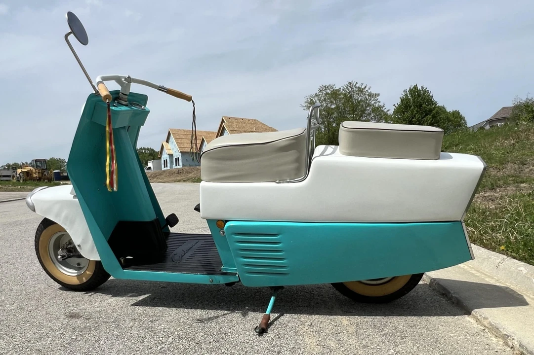 1958 Cushman - Image 12 of 31