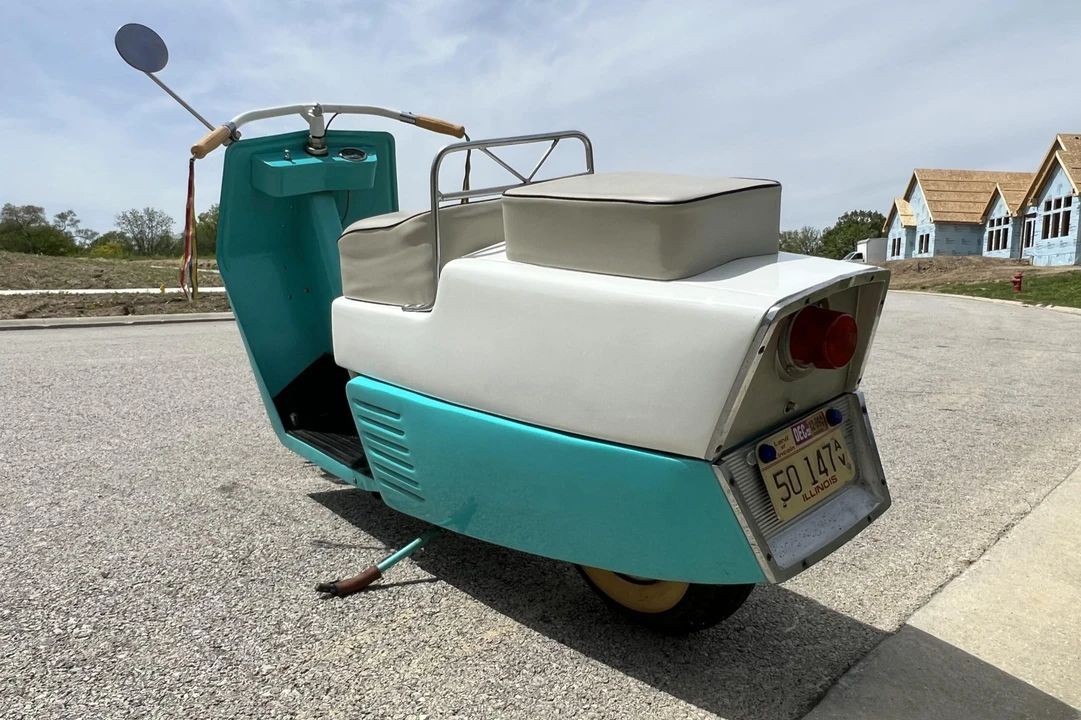 1958 Cushman - Image 11 of 31