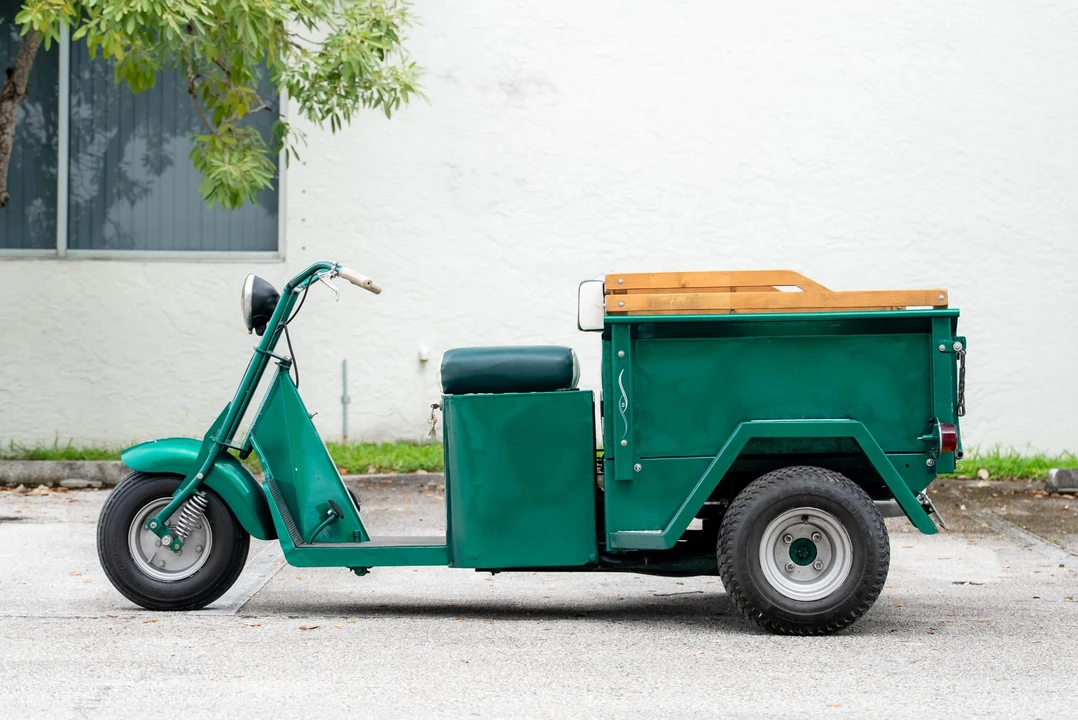 1958 Cushman Eagle - Image 2 of 31