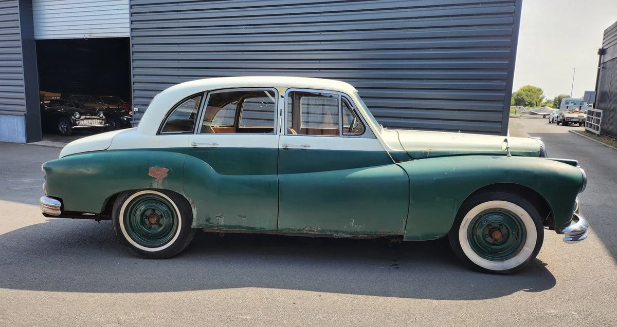 1958 Daimler - Image 8 of 30