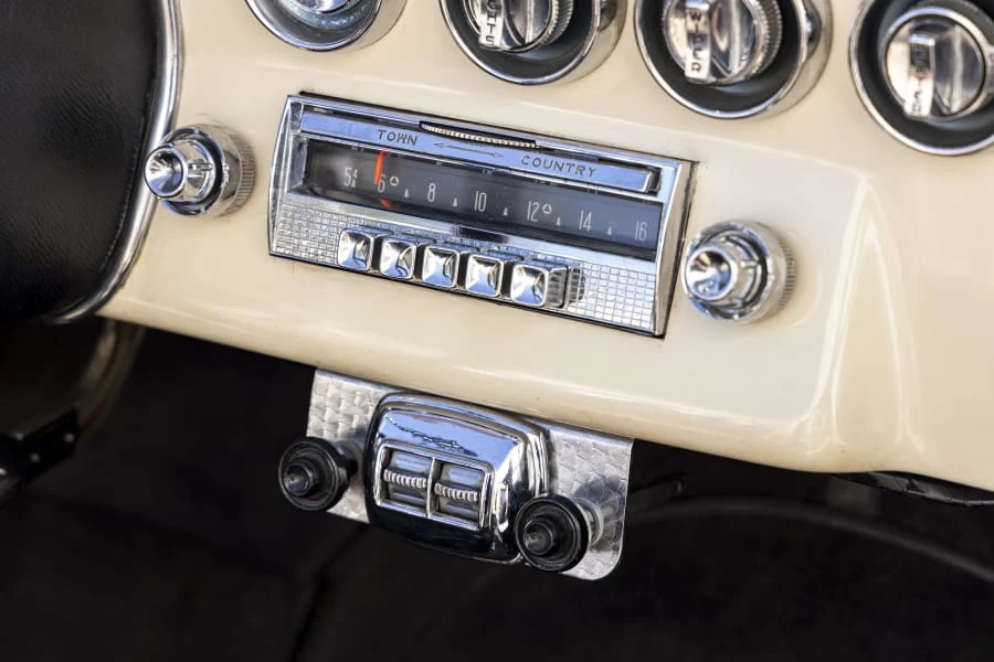1958 Dual-Ghia - Image 24 of 31