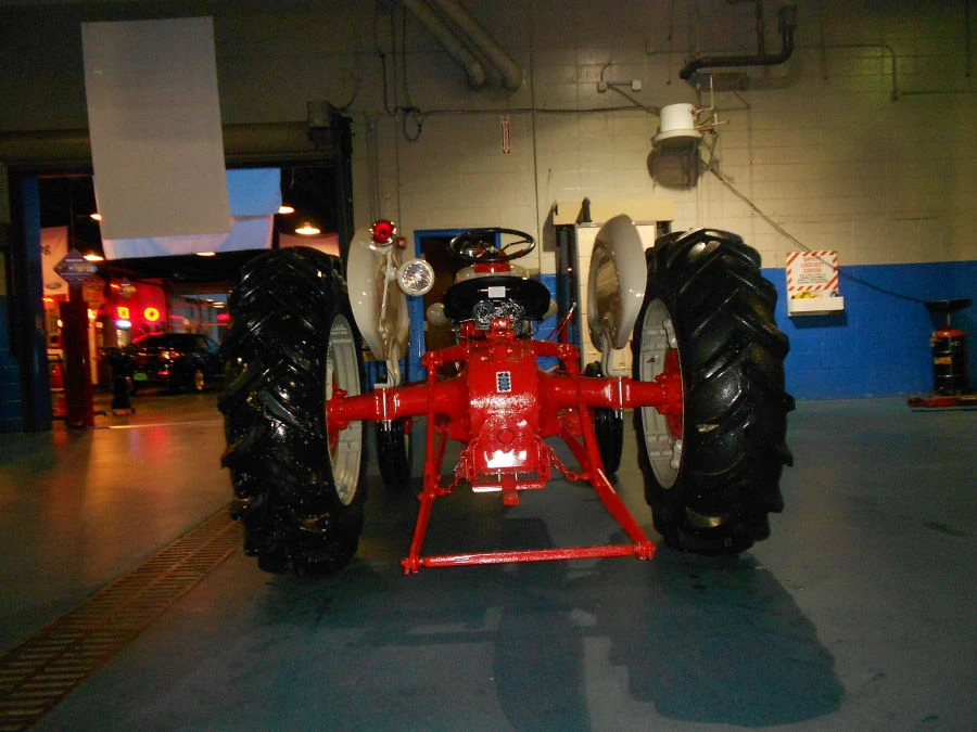 1958 Ford Tractor - Image 2 of 4