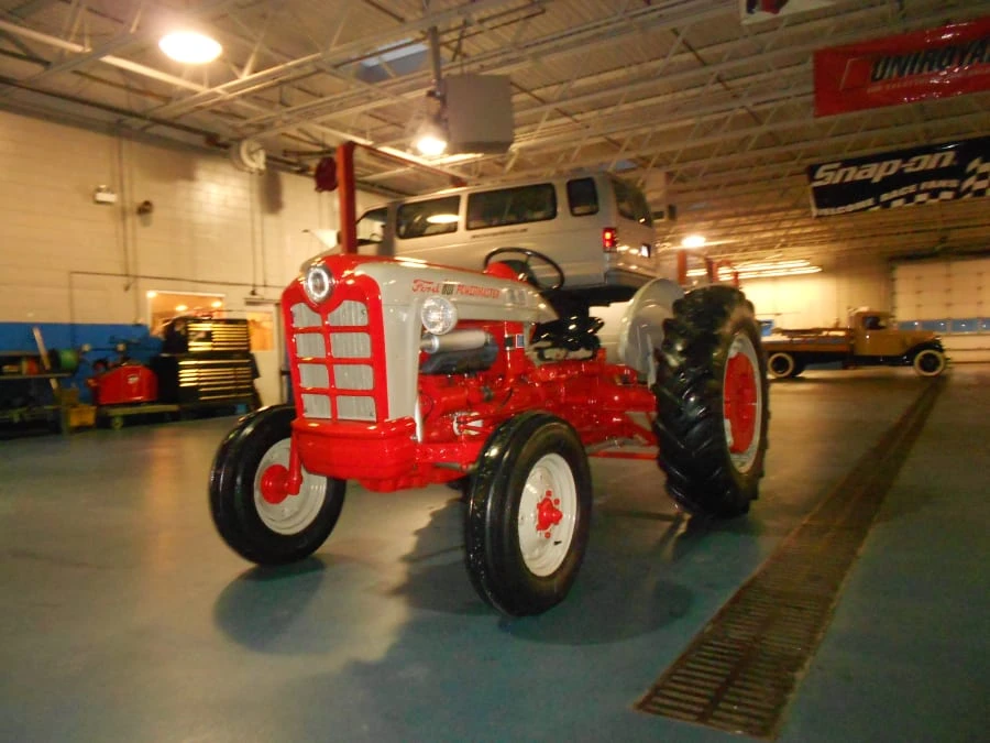 1958 Ford Tractor - Image 3 of 4