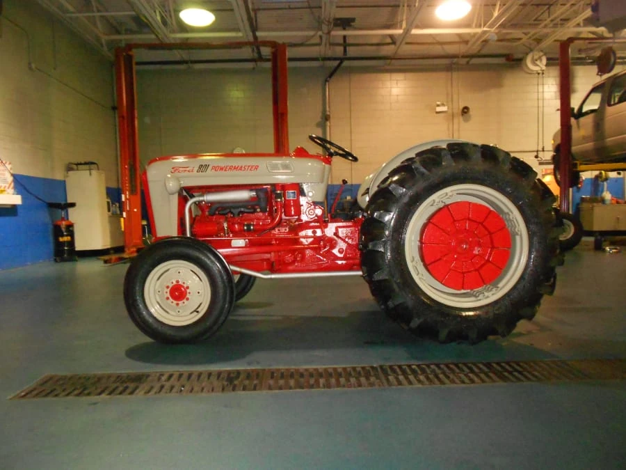 1958 Ford Tractor - Image 4 of 4