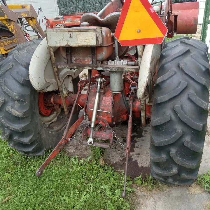 1958 Ford Tractor - Image 2 of 22