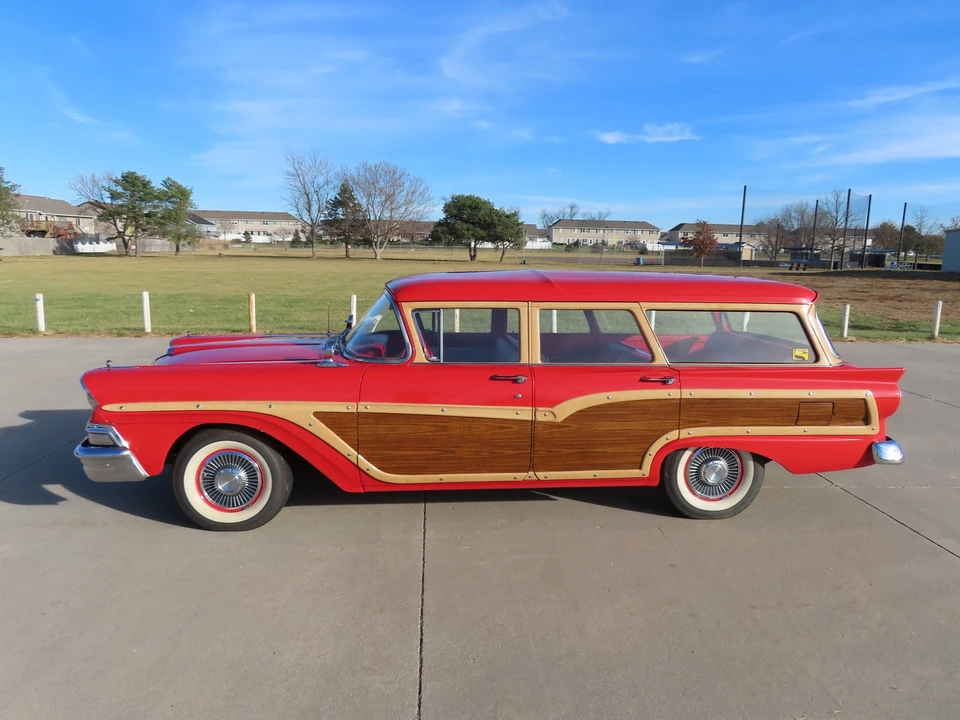 1958 Ford Country Squire - Image 16 of 31
