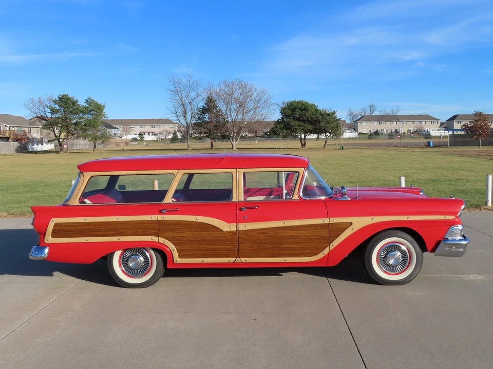 1958 Ford Country Squire - Image 8 of 31
