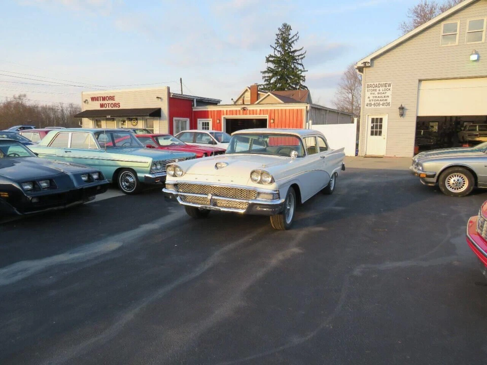 1958 Ford Crestline - Image 22 of 24