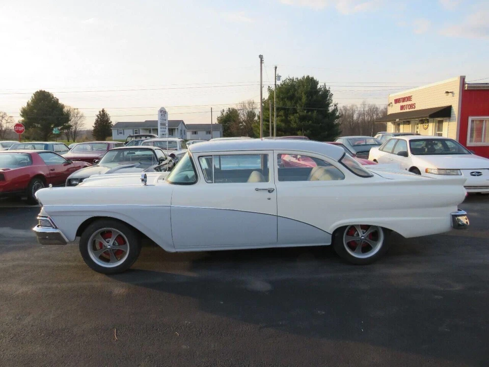 1958 Ford Crestline - Image 7 of 24