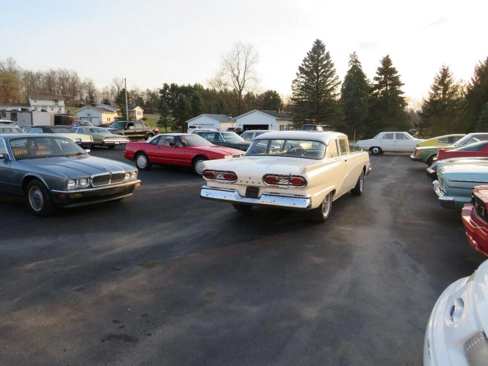 1958 Ford Crestline - Image 23 of 24