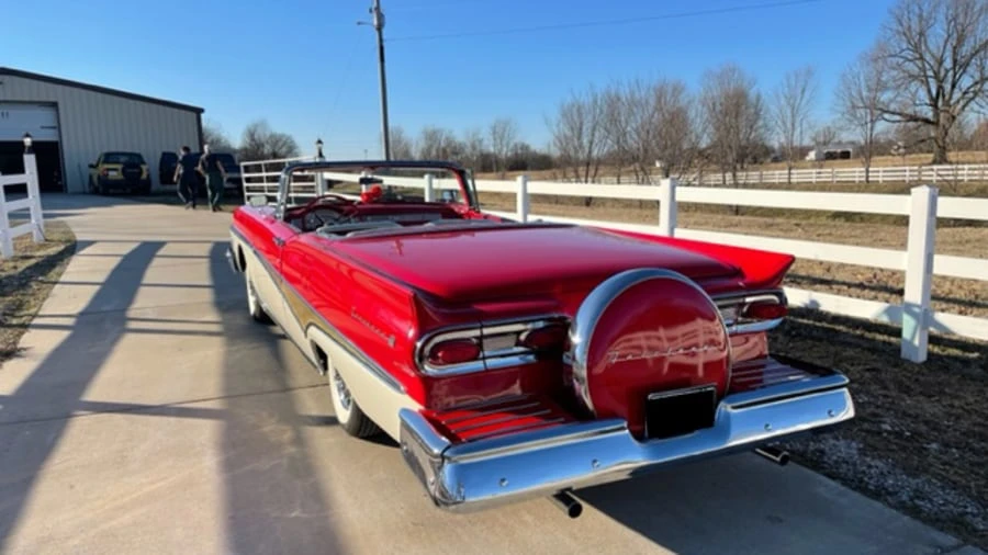 1958 Ford Fairlane 2nd Gen - Image 2 of 8