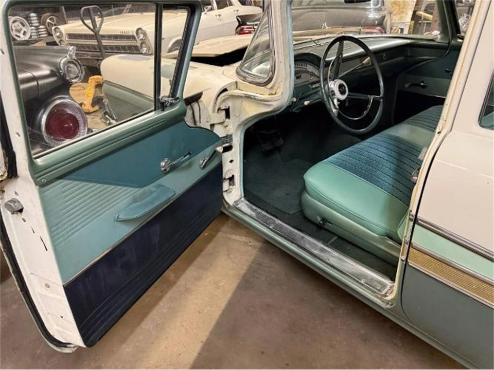 1958 Ford Customline - Image 9 of 12