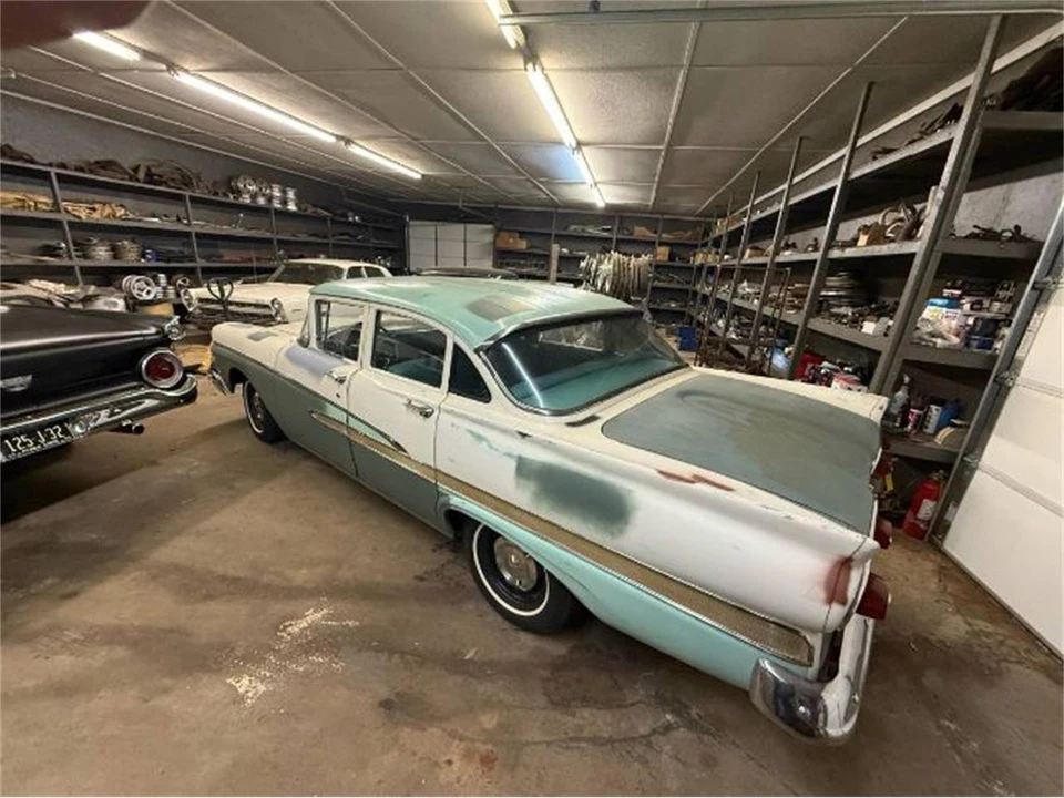 1958 Ford Customline - Image 10 of 12