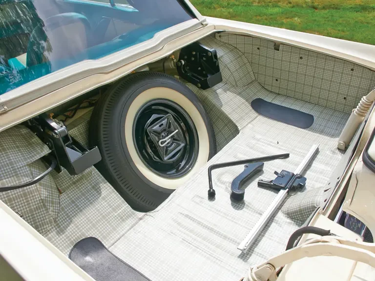 1958 Ford Thunderbird 2nd Gen - Image 26 of 30