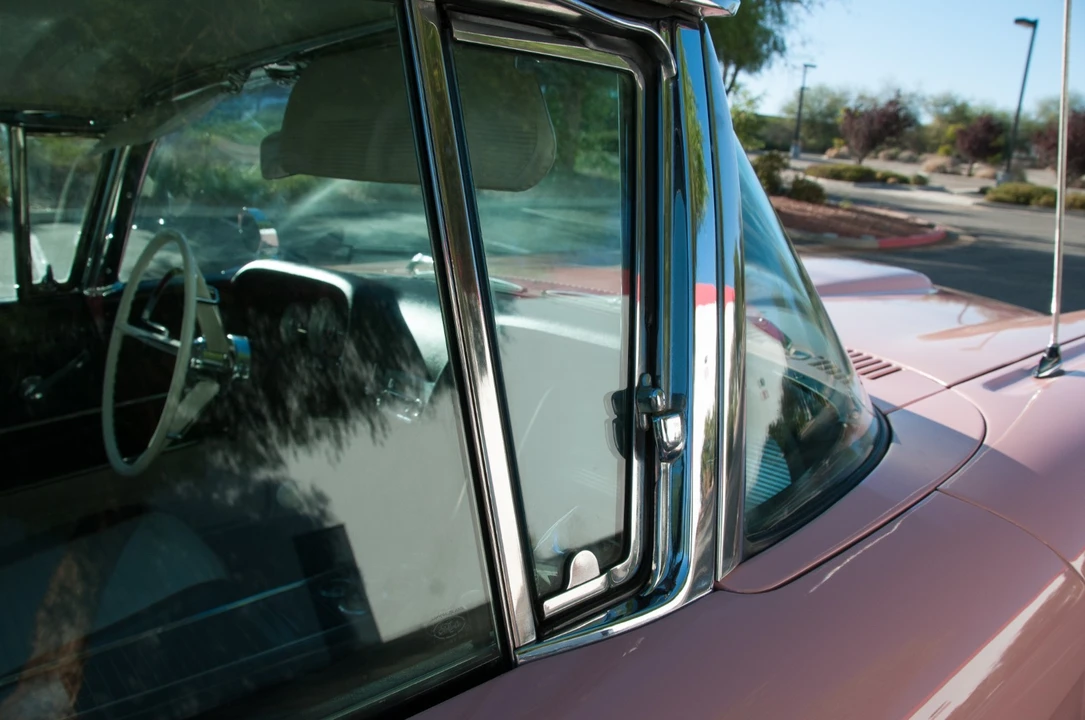 1958 Ford Thunderbird 2nd Gen - Image 16 of 21