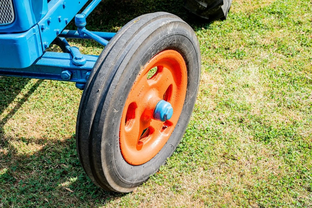 1958 Ford Tractor - Image 6 of 30