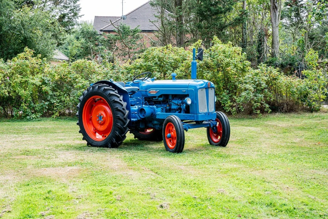 1958 Ford Tractor - Image 2 of 30