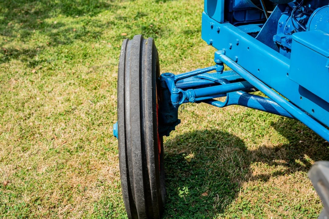 1958 Ford Tractor - Image 15 of 30