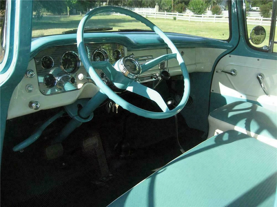 1958 GMC Suburban 4th Gen - Image 4 of 5