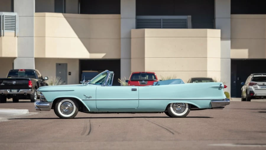 1958 Imperial Crown - Image 2 of 24
