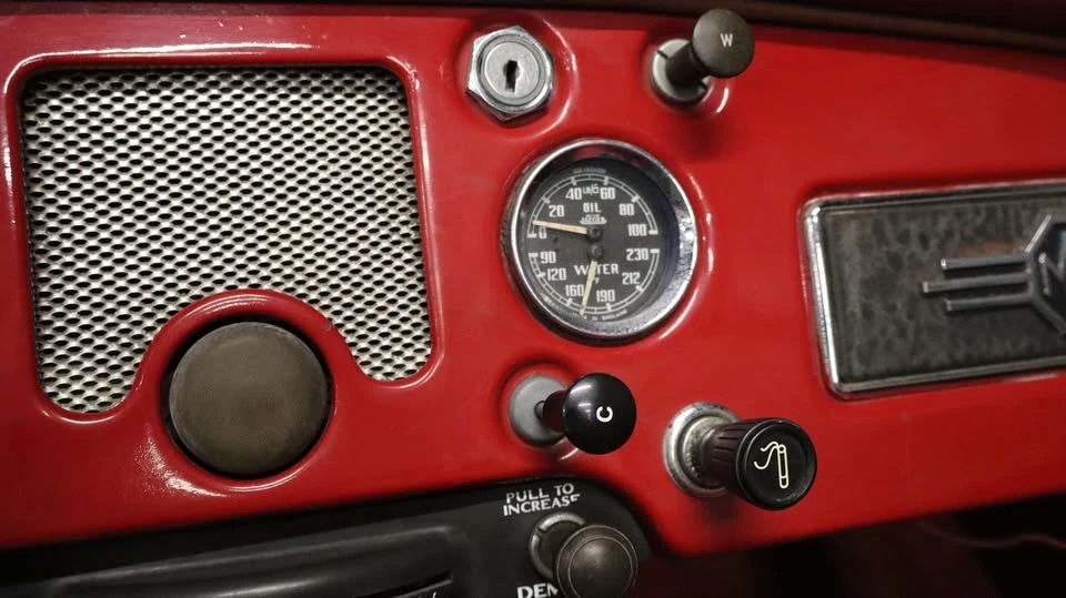1958 Jaguar - Image 15 of 20