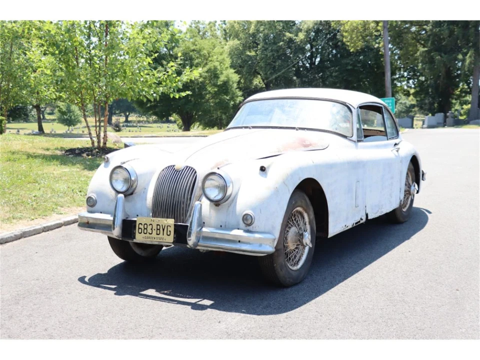 1958 Jaguar XK150 - Image 2 of 8
