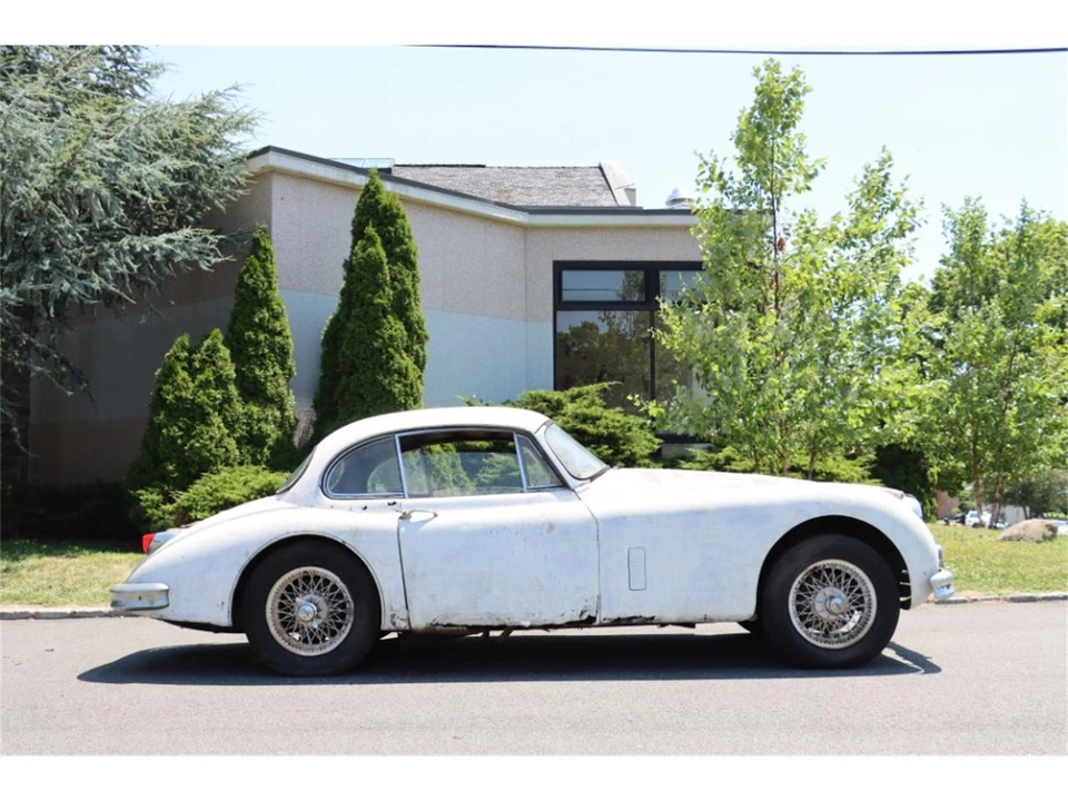 1958 Jaguar XK150 - Image 3 of 8