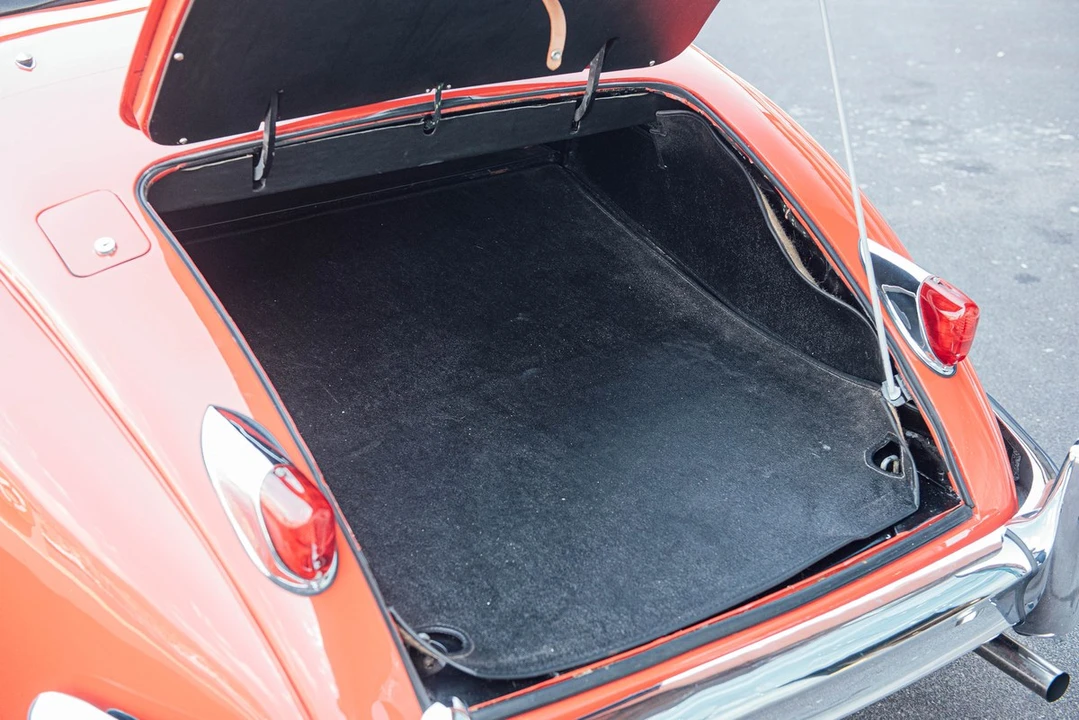 1958 Jaguar XK150 OTS Roadster - Image 24 of 30