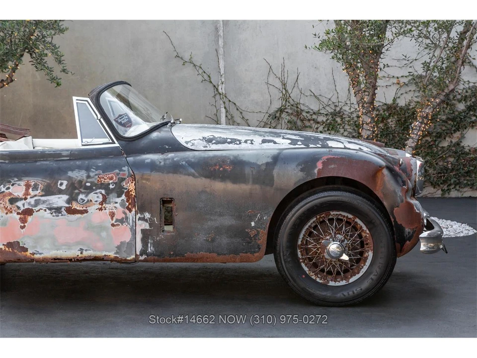 1958 Jaguar XK150 - Image 9 of 31
