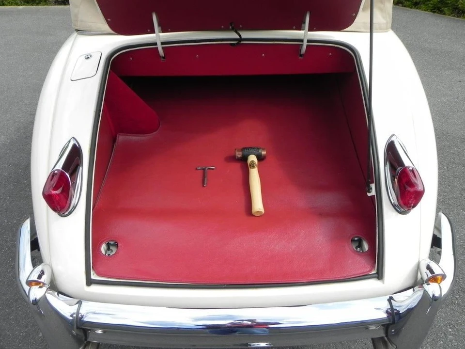 1958 Jaguar XK150 DHC Drophead - Image 8 of 15