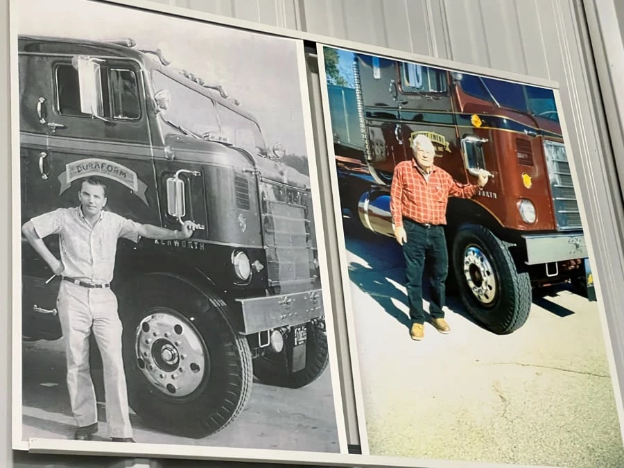 1958 Kenworth - Image 4 of 4
