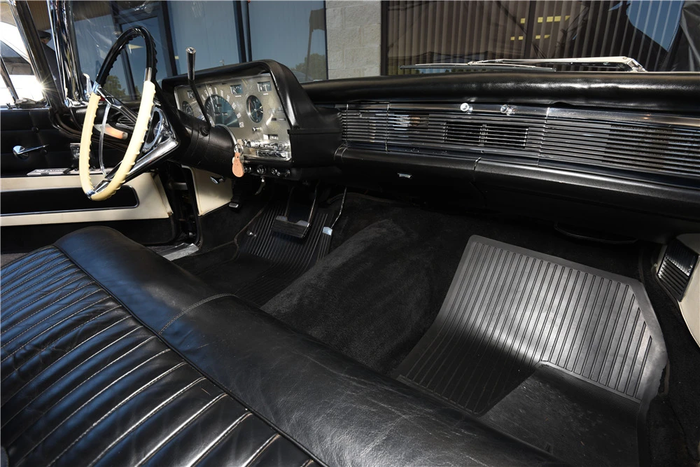 1958 Lincoln Continental 3rd Gen - Image 4 of 5