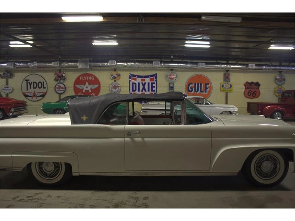1958 Lincoln Continental 3rd Gen - Image 8 of 17