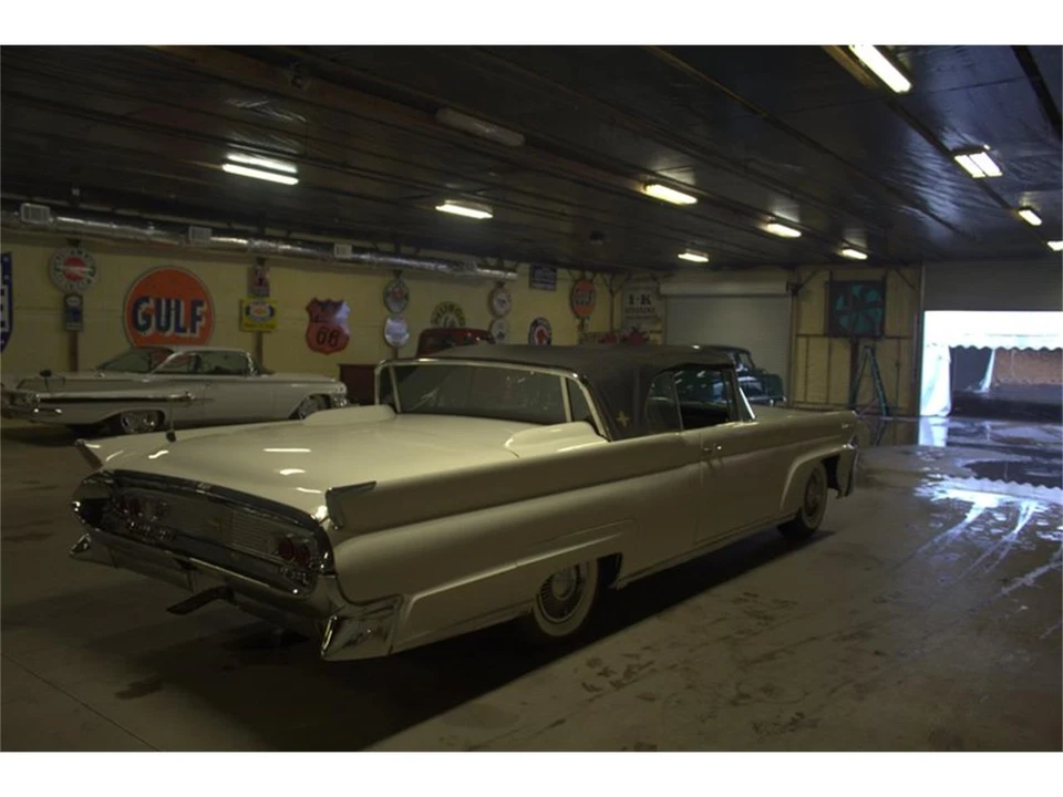 1958 Lincoln Continental 3rd Gen - Image 7 of 17