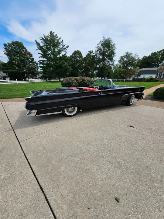 1958 Lincoln Continental 3rd Gen - Image 4 of 11
