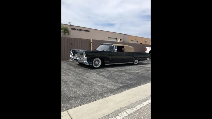 1958 Lincoln Continental 3rd Gen - Image 6 of 9