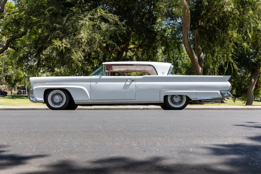 1958 Lincoln Continental 3rd Gen - Image 2 of 31