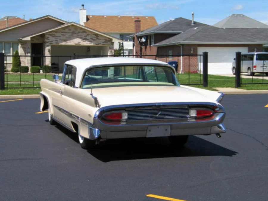 1958 Lincoln Premiere - Image 2 of 10