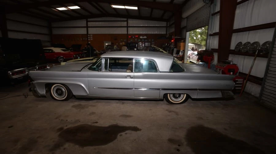 1958 Lincoln Premiere - Image 2 of 8