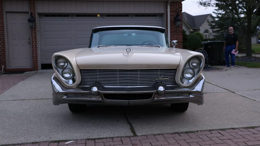 1958 Lincoln Premiere - Image 4 of 24